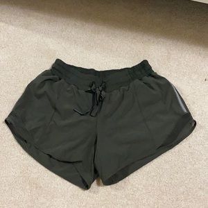 Lululemon Hotty Hot Shorts 4”